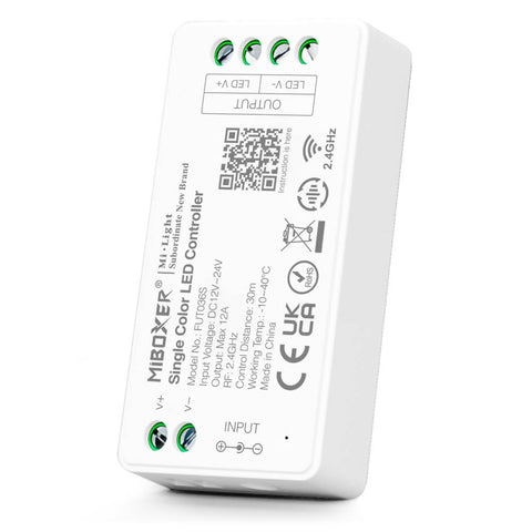 MiBoxer FUT036S Funk-LED-Controller einfarbig – Schrägansicht mit Anschlussklemmen