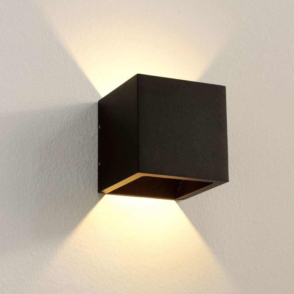 Wandleuchte Cube Dim-to-Warm Schwarz
